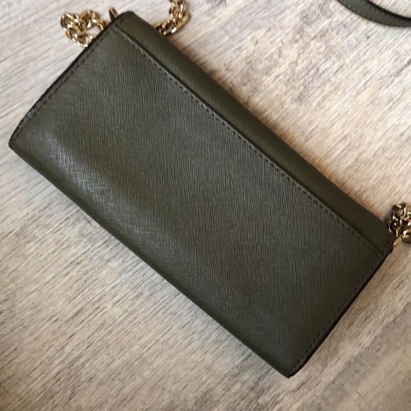 Beautiful Michael Kors Green Crossbody - Picture 10 of 12